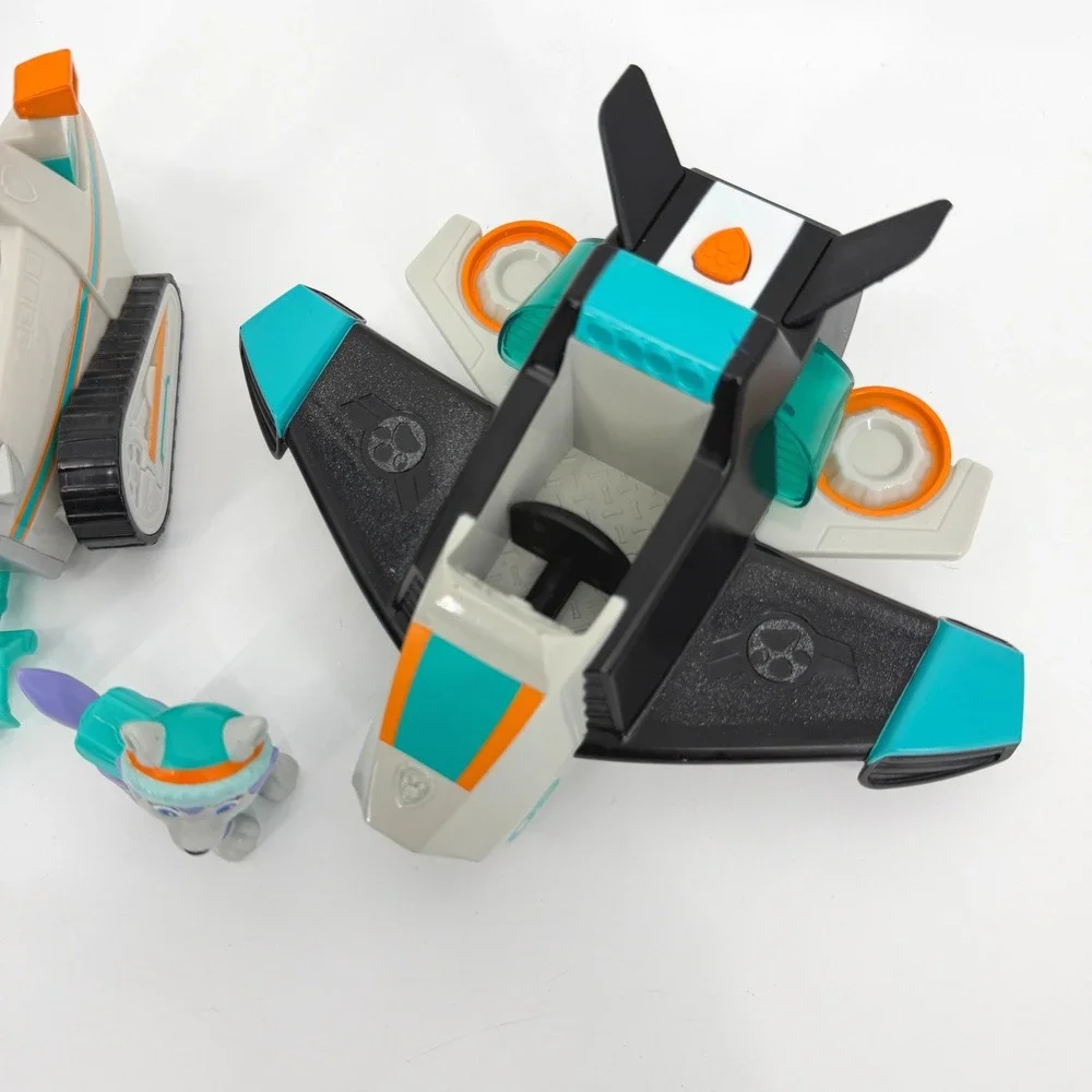 Paw Patrol Jet Rescue Everest Transforming Vehicle Lights Sounds and Snowmobile